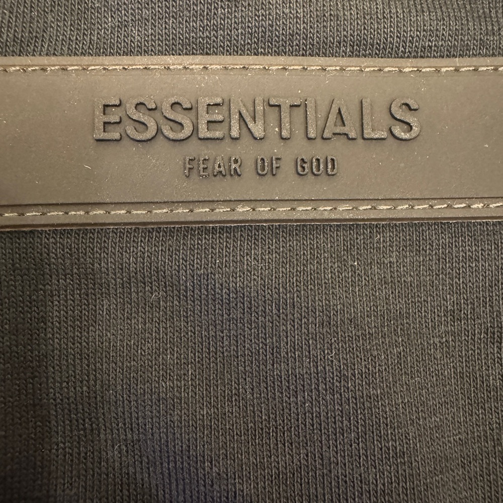 Fear of God Essentials Stretch Limo Tee men’s size Medium! NWT! - Picture 6 of 6